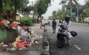 Wali Kota Pekanbaru Ingatkan Warga Agar Jangan Buang Sampah Sembarangan