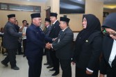 Lantik Pejabat Administrator dan Pengawas, Sekda SiakTekankan Integritas dan Inovasi Pelayanan