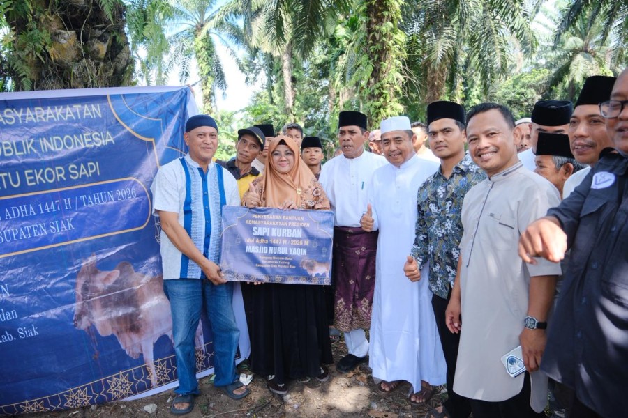 Warga Maredan Barat Siak, Perdana Dapat Jatah Daging Kurban dari Presiden RI