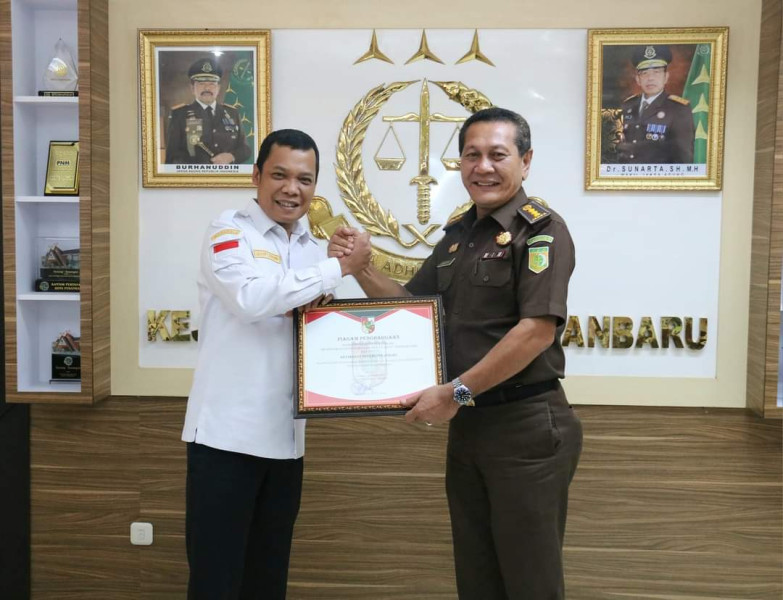 Kembali ke Kas Daerah, Pemko Pekanbaru Berikan Apresiasi Kepada Kejari Pekanbaru