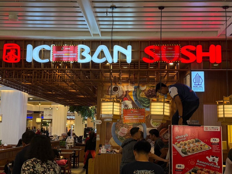 Menunggak Bayar Pajak, Bapenda Pekanbaru Segel 30 Restoran
