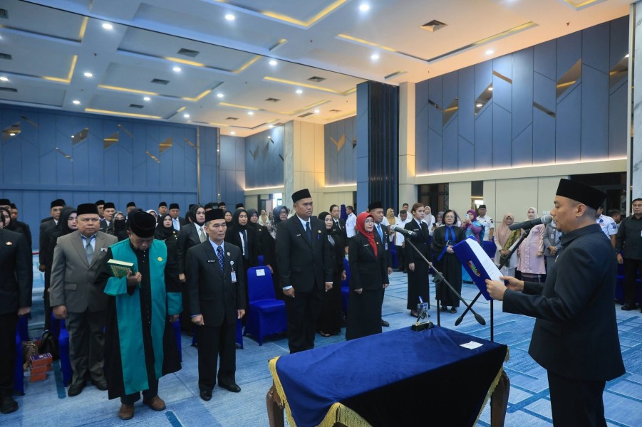 Wakil Wali Kota Markarius Anwar Lantik 3 Pejabat Eselon II dan 15 Eselon III Pekanbaru