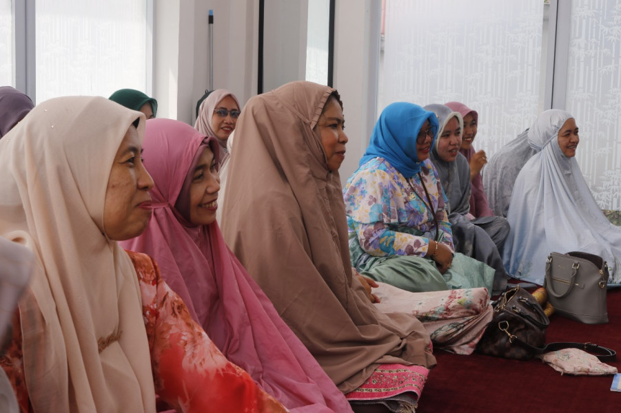 Tingkatkan Keimanan Pegawai, Dispusip Pekanbaru Gelar Kajian Rutin Setelah Zuhur