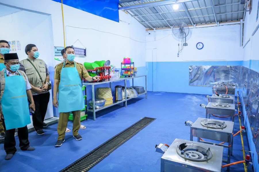 Tinjau Dapur SPPG Simpang Baru, Markarius Nilai Sudah Penuhi Standar BGN