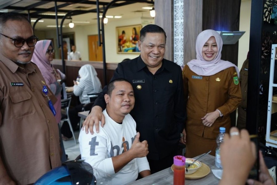 Pastikan Layanan Terbaik, Plt Gubri Tinjau RSUD Arifin Achmad