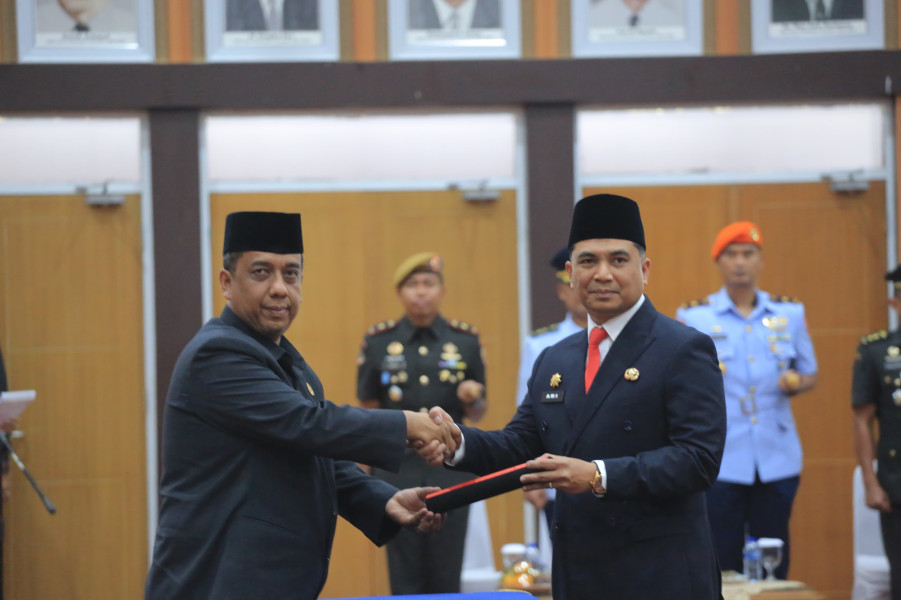 Pj Walikota Lantik Zulhelmi Arifin Sebagai Pj Sekdako Pekanbaru