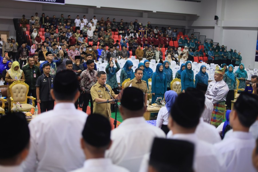 Walikota Kukuhkan 152 Ketua RT dan Ketua RW Kecamatan Binawidya Periode 2026-2031