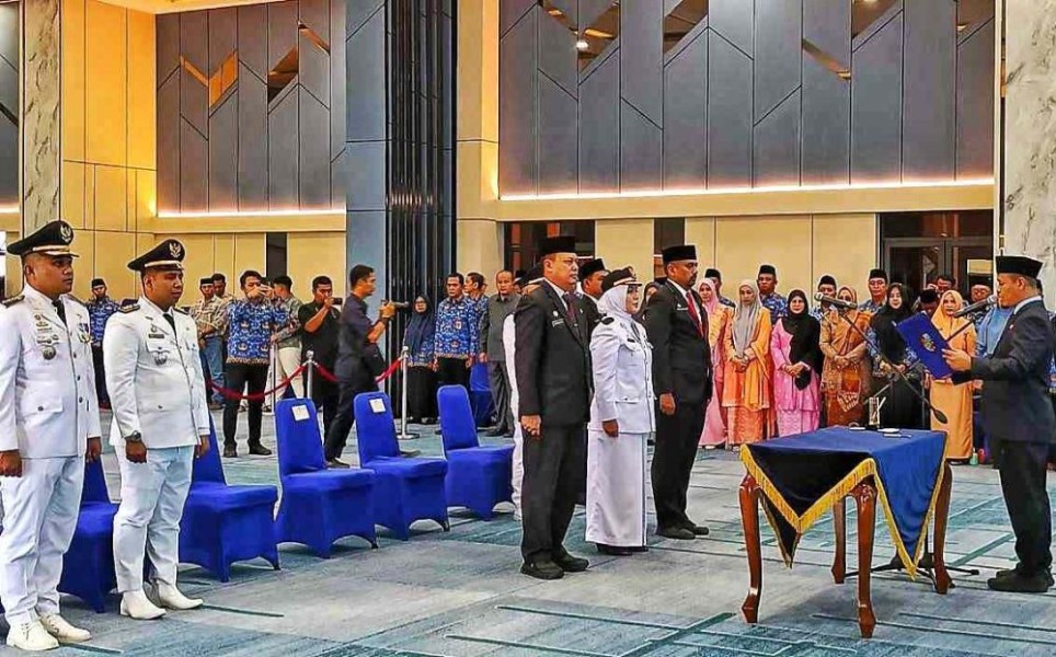 Kembali Lakukan Mutasi Jabatan, Wako Pekanbaru Lantik Kadiskominfo