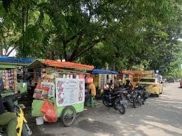 Satpol PP Pekanbaru Imbau PKL Tidak Berjualan di Bahu Jalan