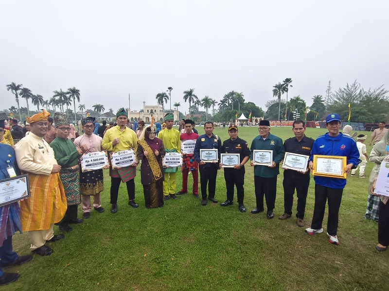 HUT Siak 2026, Pemkab Serahkan Rp299,95 Juta untuk Atlet dan Pelatih Berprestasi