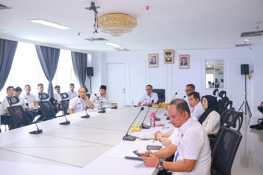 Wali Kota Pekanbaru Pertanyakan Penurunan Target Pajak Reklame Tahun Ini