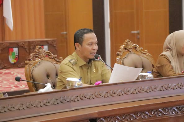 Wako Pekanbaru Coret Anggaran Pembuatan Air Mancur Untuk Perbaikan Jalan