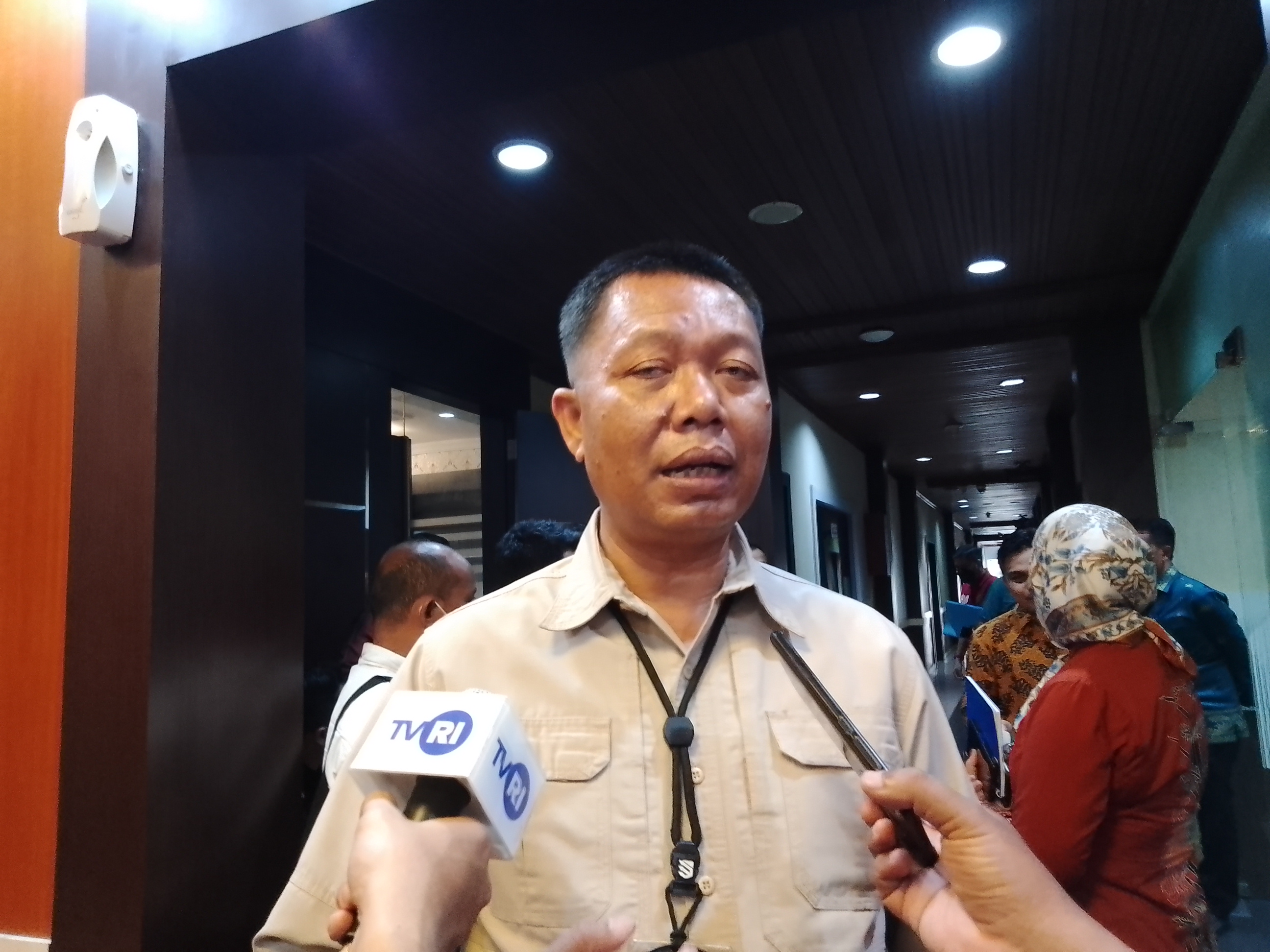 Pembongkaran Drainase Berlanjut ke Ruas Jalan HR Soebrantas
