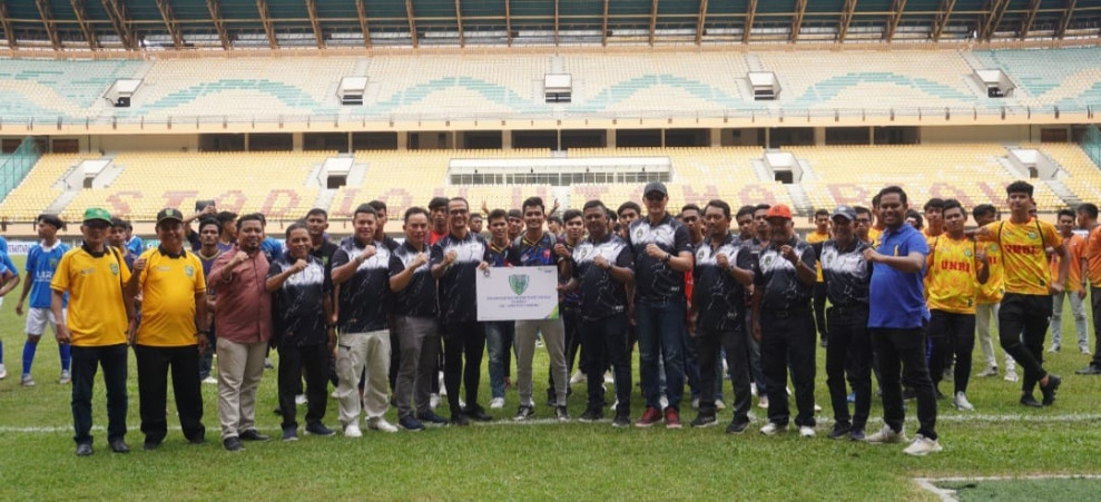 Diramaikan Belasan Tim Sepakbola,Kadispora Pekanbaru Buka Liga 1 Askot PSSI