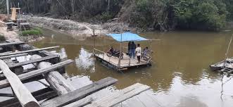 Rakit Penyeberangan di Sungai Rokan Tenggelam, Angkut 18 Penumpang dan 9 Motor