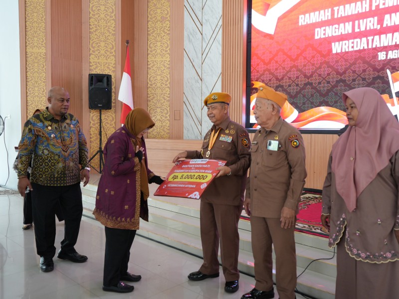 Kobarkan Semangat Perjuangan Sultan Siak, Pemkab Siak Naikkan Sagu Hati Veteran 300 Persen