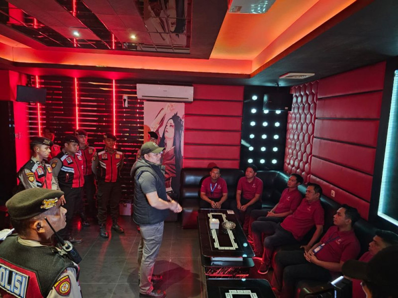 Pasca Tabrakan Maut, Polisi Razia Room Karaoke di Pekanbaru