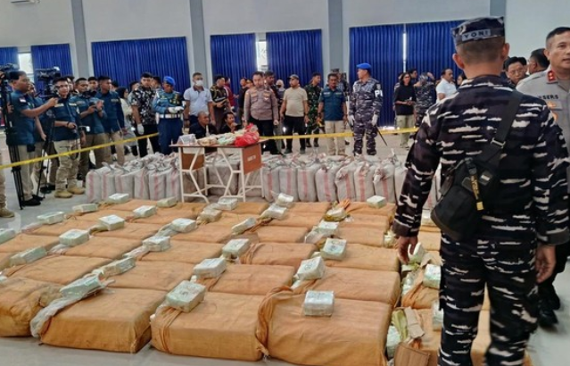 2 Ton Sabu dan Kokain Hasil Tangkapan TNI AL Dimusnahkan