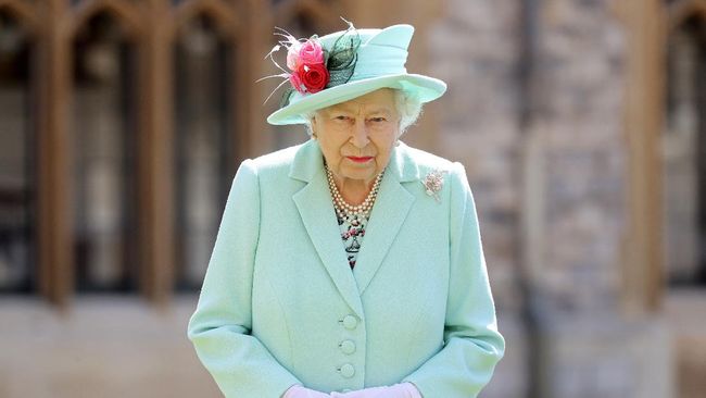 Polisi Temukan Paket Mencurigakan di Rumah Ratu Elizabeth