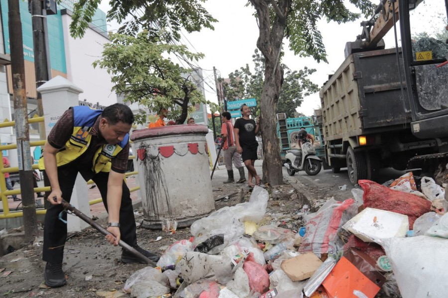 Armada Terbatas, Atasi Tumpukan Sampah Pemko Pekanbaru Andalkan Gotong Royong