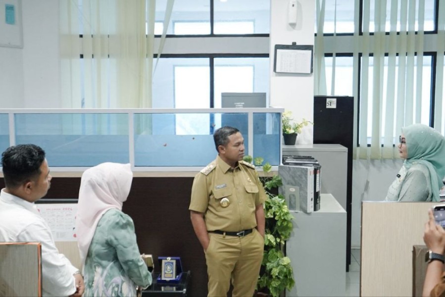 Penerimaan Pajak Daerah Stagnan, Gubri Minta Banpenda Riau Kerja Maksimal