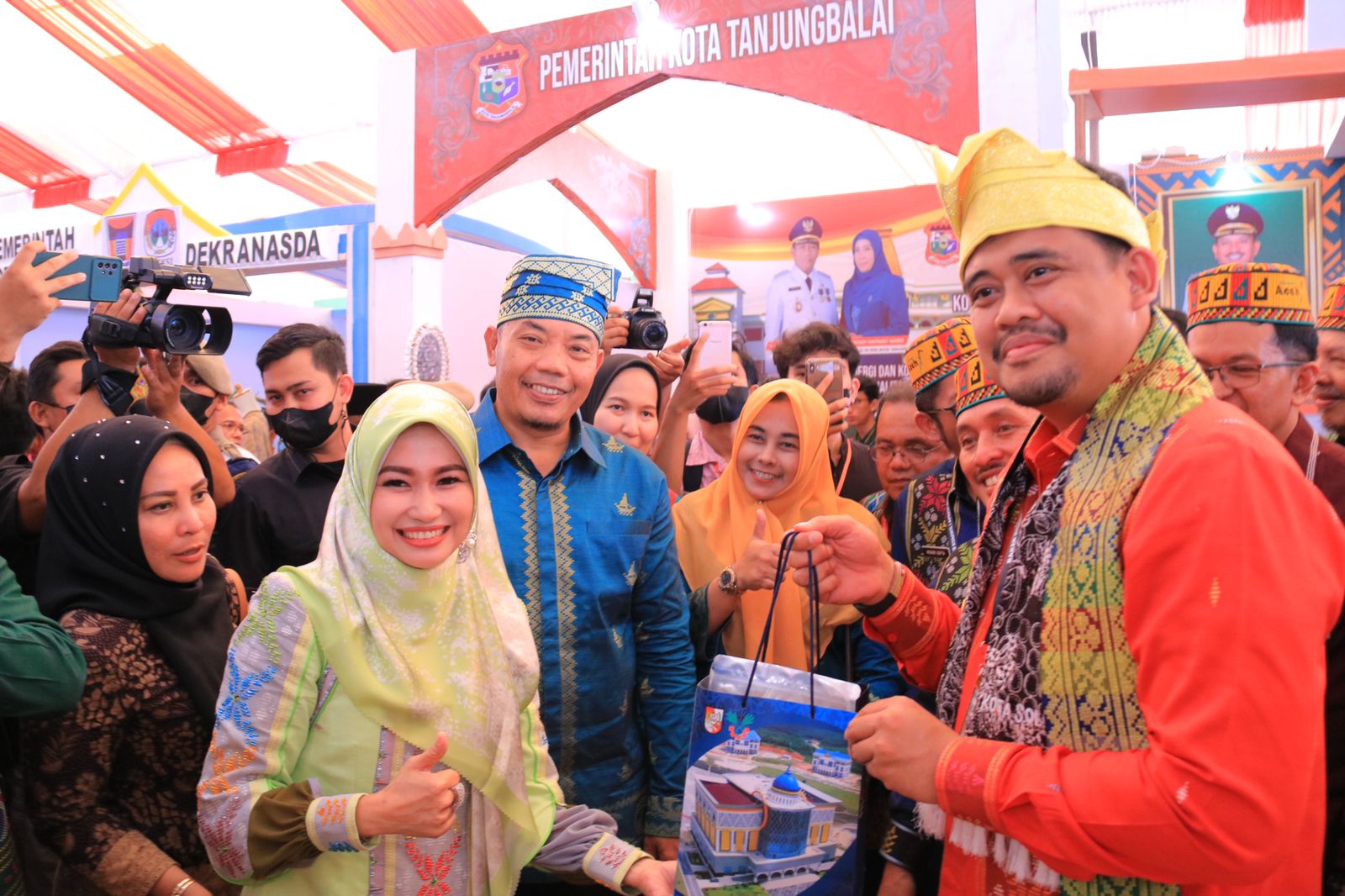 Dikunjungi Walikota Medan, Produk UMKM Pemko Pekanbaru Dipamerkan di Medan City Expo