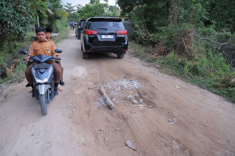 Pemko Pekanbaru Terus Gesa Perbaikan Jalan Rusak