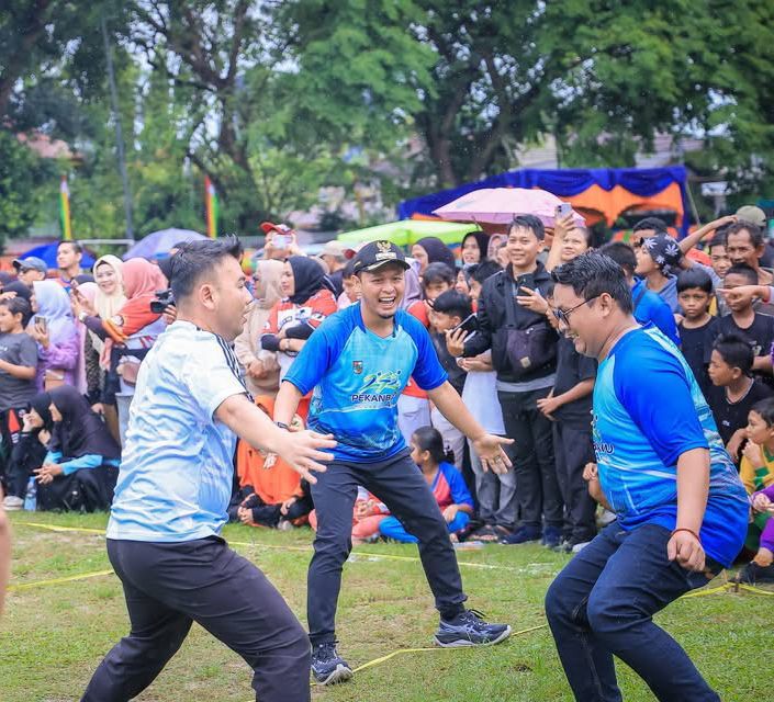 Pesta Rakyat dan Jalan Sehat di Kecamatan Senapelan Berlangsung Meriah