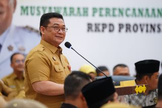 Tak Hanya Jalan, Riau Prioritaskan Air Bersih dan Pengendalian Banjir 2027