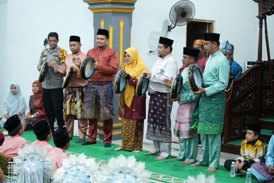 Buka MTQ Ke-23 Koto Gasib, Bupati Afni Z Sebut Pembinaan Generasi Qur’ani adalah Investasi Masa Depan