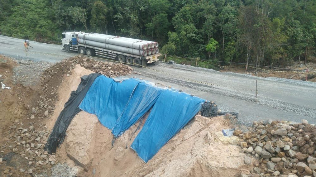 Hujan Deras, Jalan Lintas Riau-Sumbar Kembali Longsor