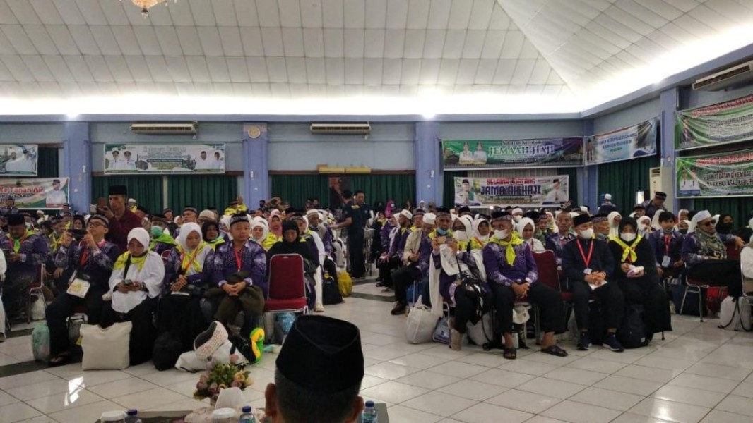 442 Jamaah Haji Riau Kloter BTH 08 Tiba di Batam