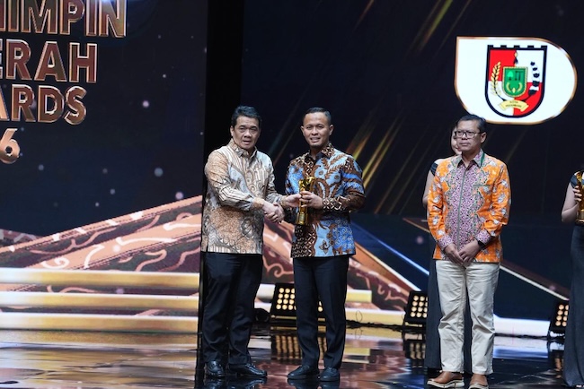 Wali Kota Agung Nugroho Terima Penghargaan Pembangunan Infrastruktur