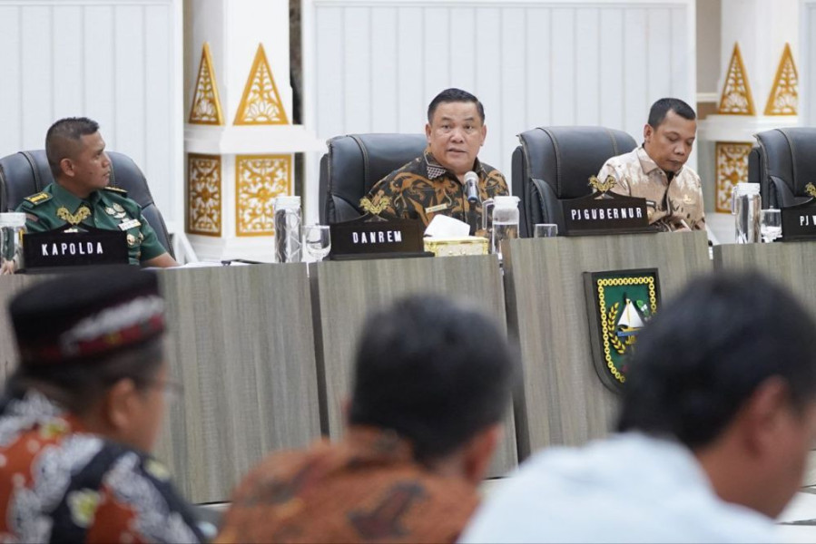 Bahas Pengungsi Rohingya di Pekanbaru, Pj Gubri Pimpin Rakor Penempatan Sementara