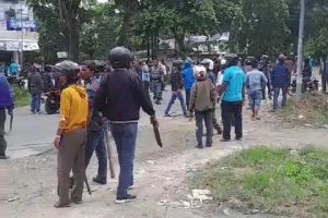 Viral Puluhan Pria Tawuran di Pekanbaru