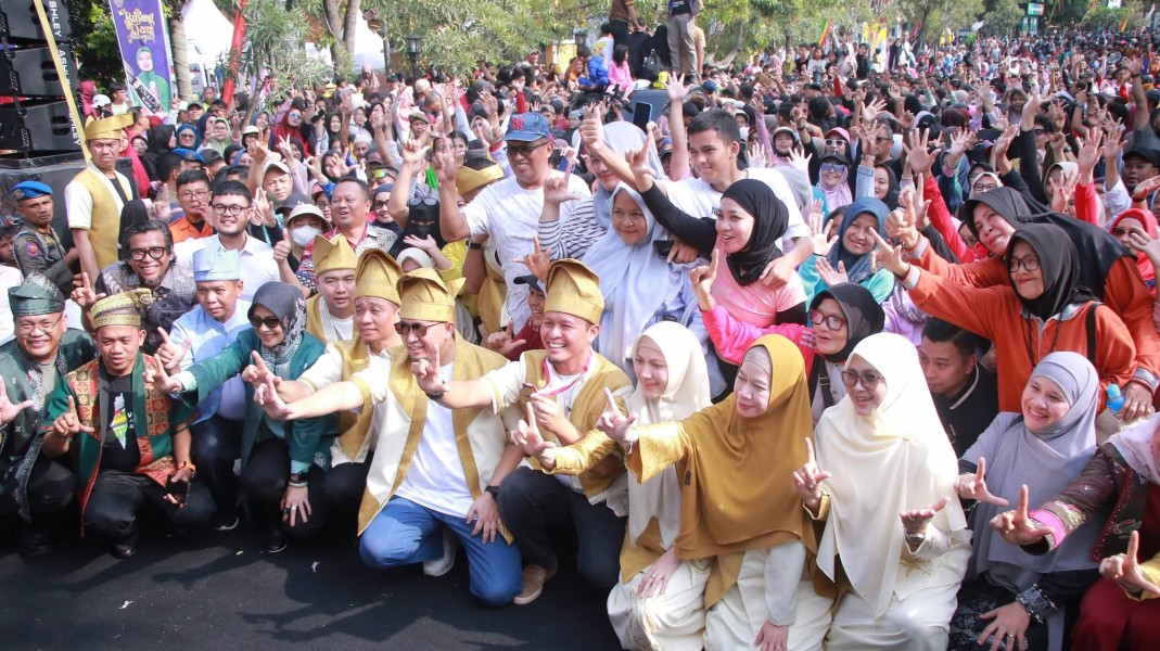 Ribuan Warga Pekanbaru Antusias Ikuti Festival Talam Durian