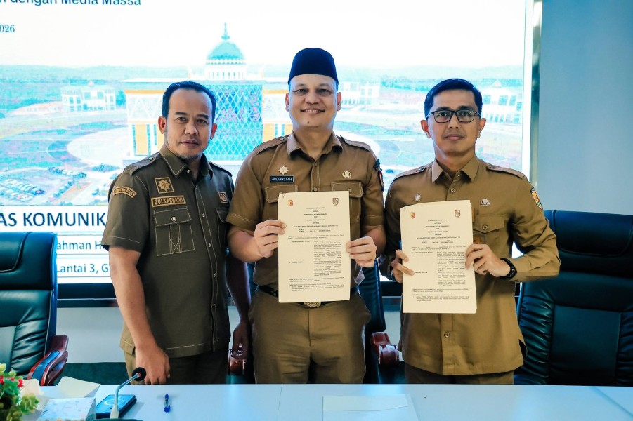Diskominfo Pekanbaru dan Solok Kerja Sama Pengembangan Media dan TRC 112