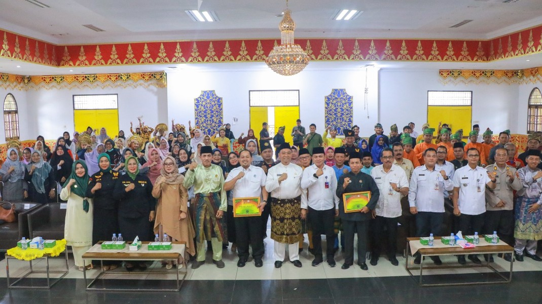 Wawako Buka Kegiatan Penyuluhan Anti-Narkoba dan Pemeriksaan Kesehatan Gratis Sempena HUT ke-241 Pekanbaru