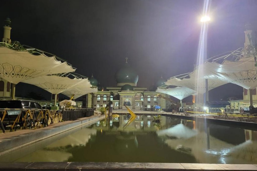 6 Payung Elektrik Masjid Raya Annur Riau Sudah Dipasang