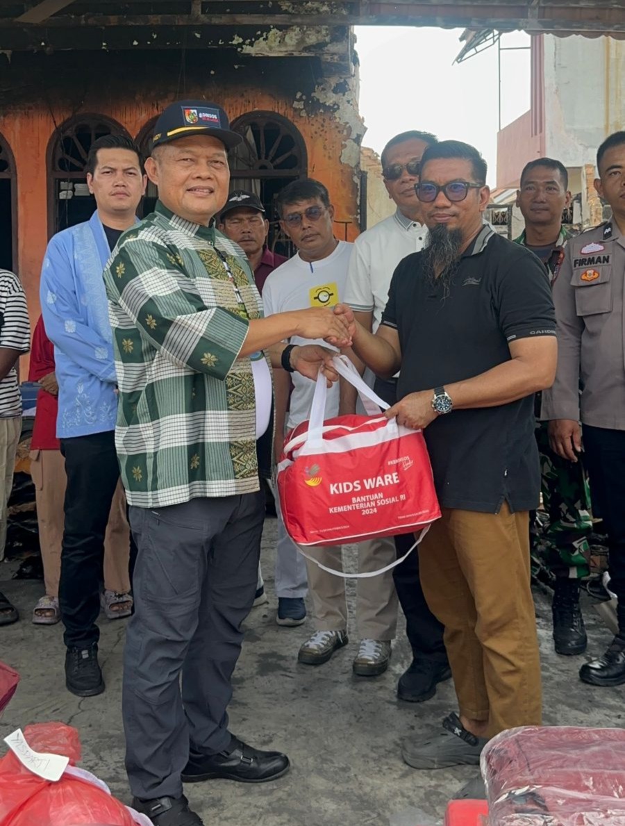 Pemko Pekanbaru Salurkan Bantuan ke Warga Korban Kebakaran Rumah di Delima