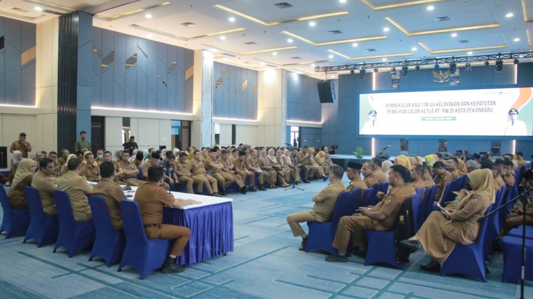 Wakil Walikota Pekanbaru Buka Agenda Pembekalan Tim Uji Kelayakan dan Kepatutan Calon RT/RW