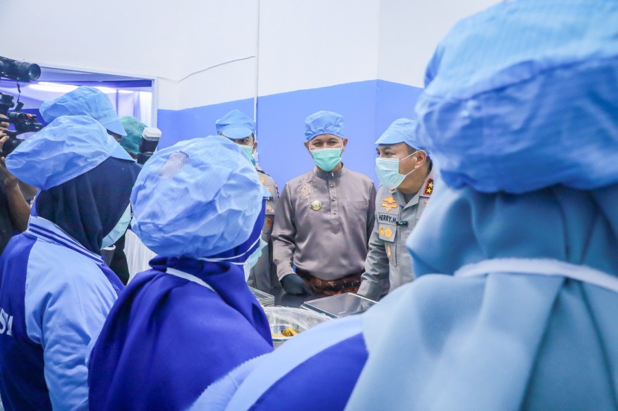 Wako Meninjau Langsung SPPG Polresta Pekanbaru I