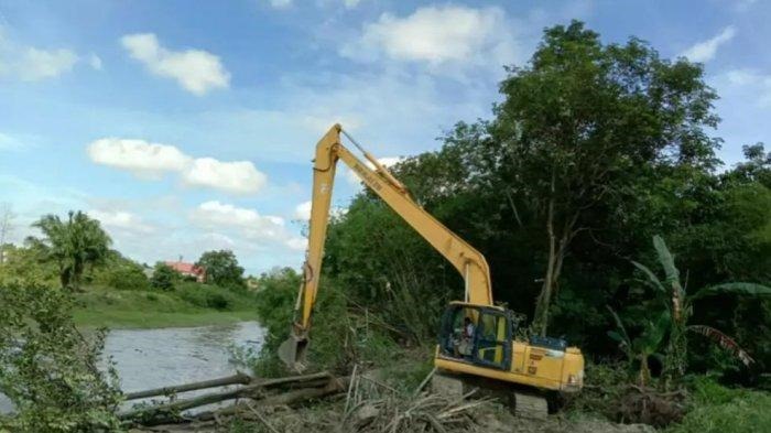 Cegah Banjir, Normalisasi Anak Sungai dan Drainase Terus Dilakukan