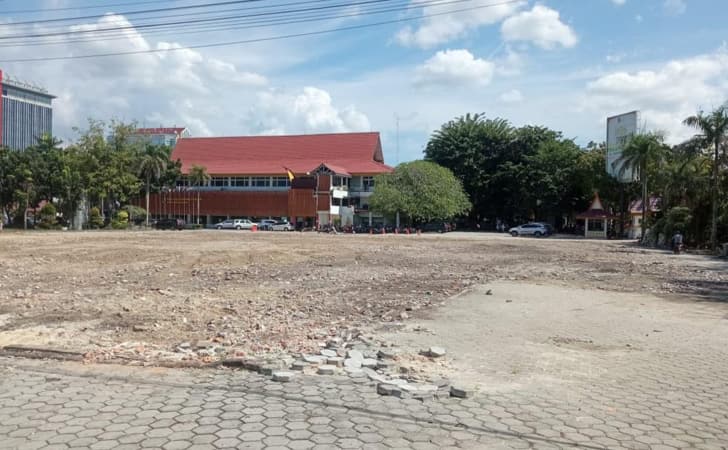 November, Puing Kebarakan Gedung Utama MPP Tuntas Dibersihkan