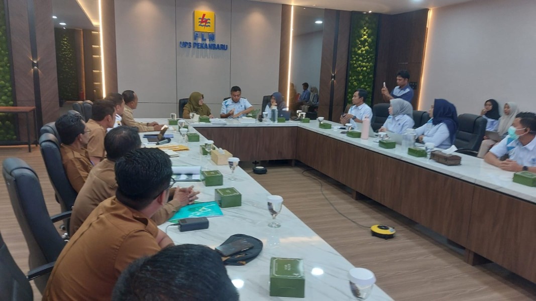 Bupati Siak Datangi PLN, Keseriusan Tuntaskan Listrik Hingga Pelosok Desa