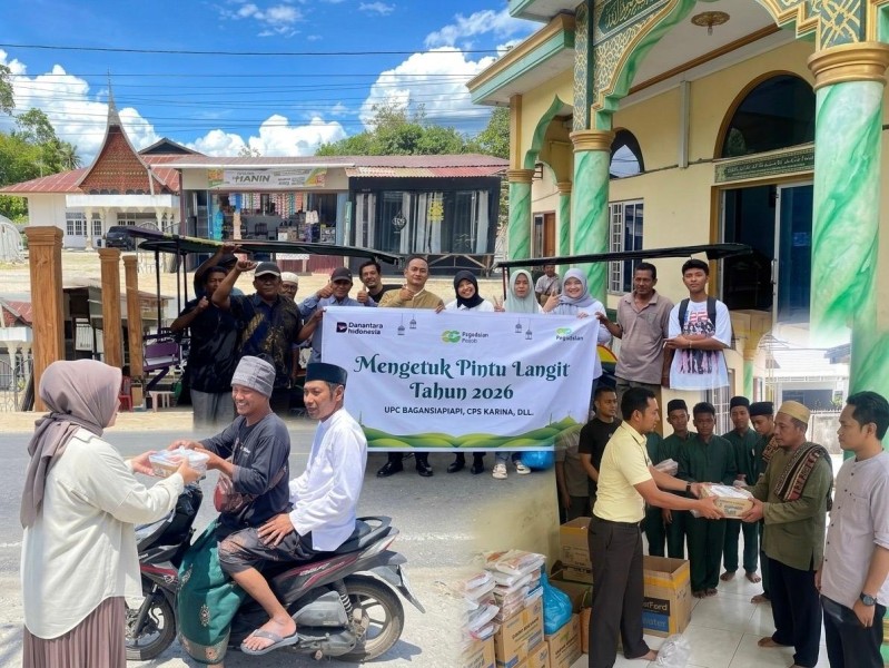 Pegadaian Kanwil II Pekanbaru Kembali Gelar Kegiatan “Mengetuk Pintu Langit” dengan Berbagi Makanan Siap Santap