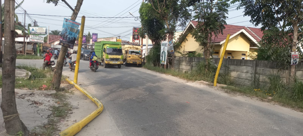 Belum Genap Sebulan di Pasang, Portal Jalan Pesantren Roboh