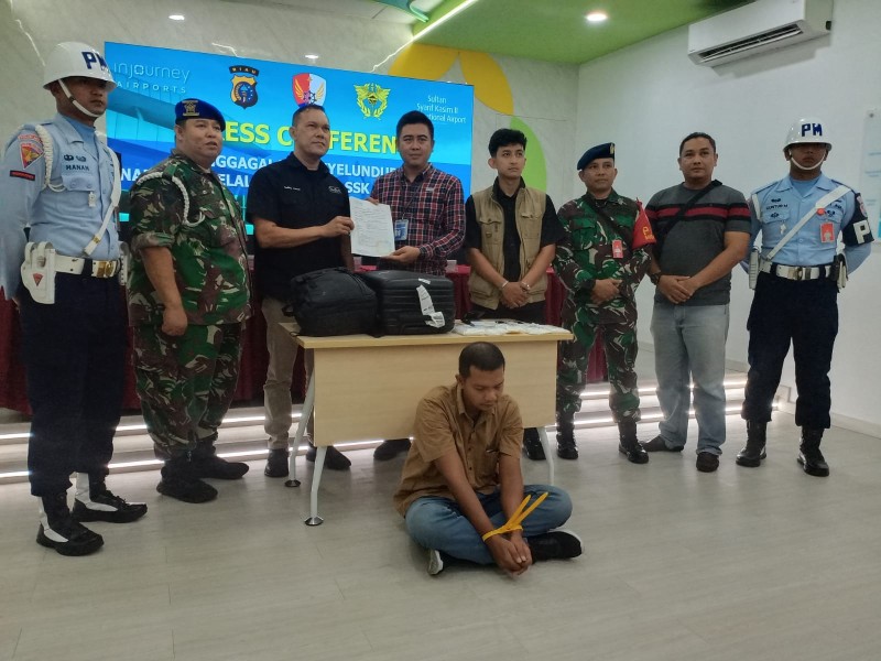 Petugas Gagalkan Penyelundupan 1 Kilogram Sabu di Bandara SSK II Pekanbaru