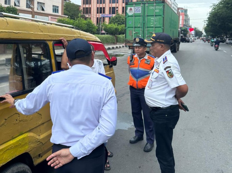 Tidak Layak Jalan, Dishub Pekanbaru Amankan 7 Unit Angkutan Umum