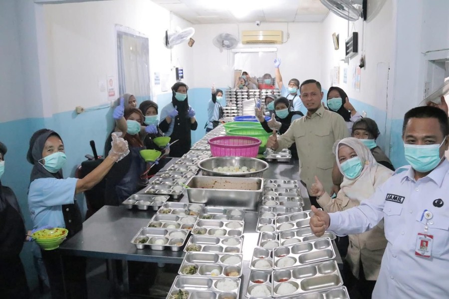 Wako Pekanbaru Pastikan Dapur Penyedia Menu MBG Dalam Kondisi Higienis